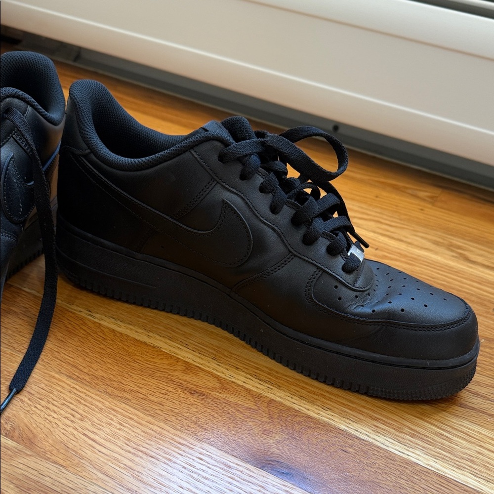 Nike Men's All-Black Sneakers